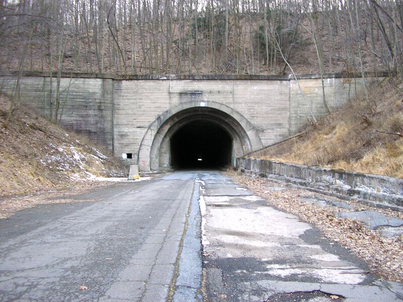 File:Rays Hill East.jpg