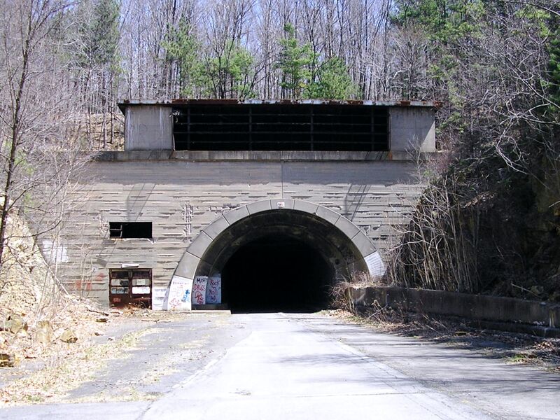 File:Sideling Hill West.jpg